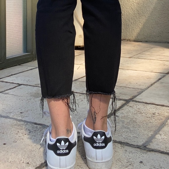 Forever 21 Floral Stitched Jeans! - Picture 3 of 7